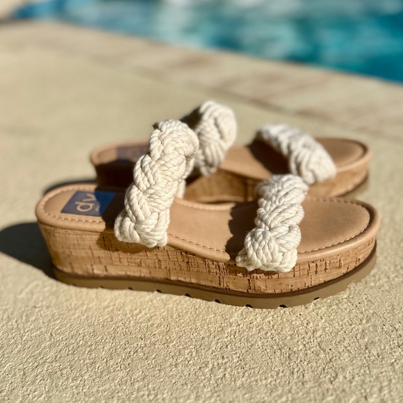 DV by Dolce Vita Shoes - DV Dolce Vita Bondi Cork Wedge Sandals, SIze 6.5, NWOT